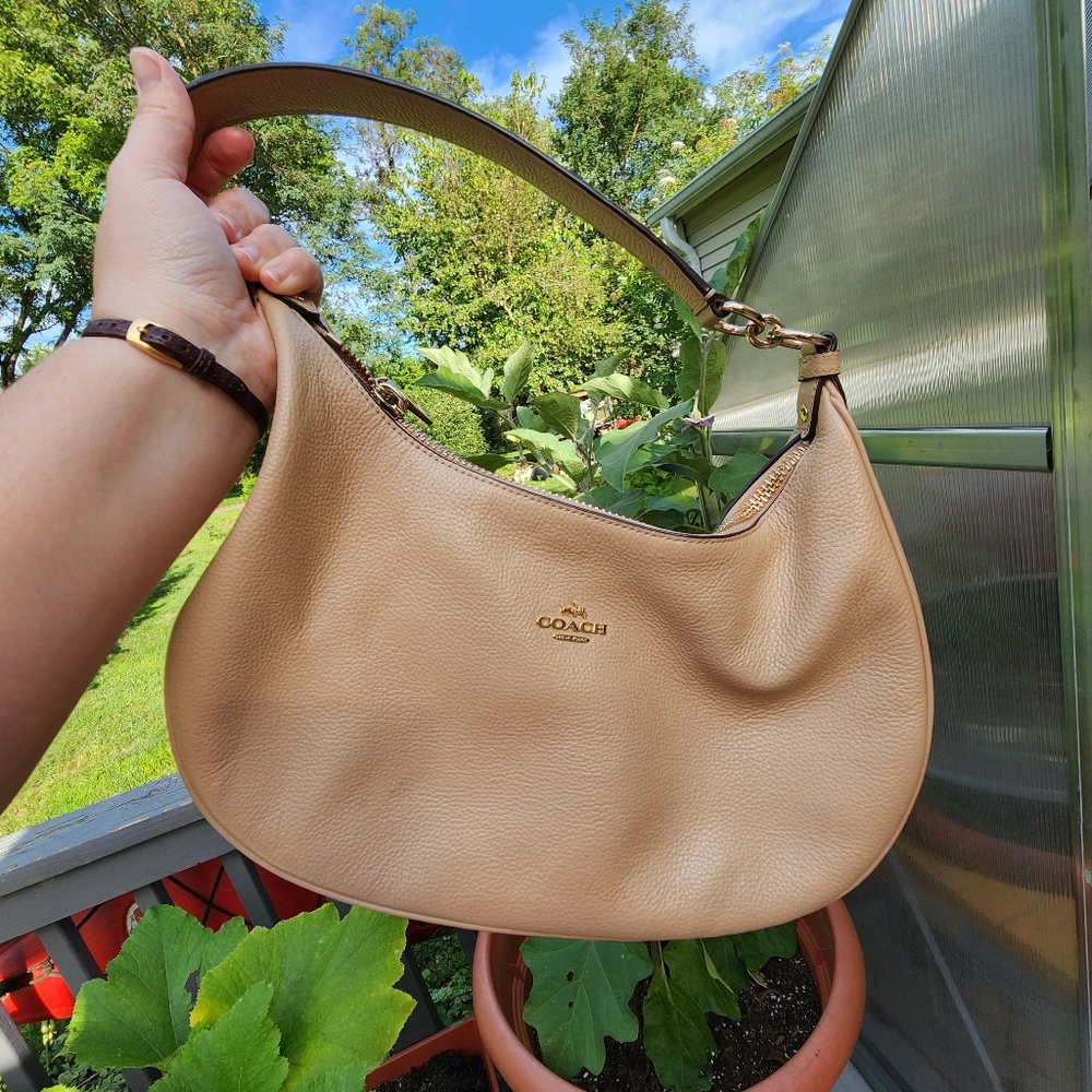 COACH F38250 Tan Pebbled Harley East West Hobo Purse Handbag Shoulder Bag